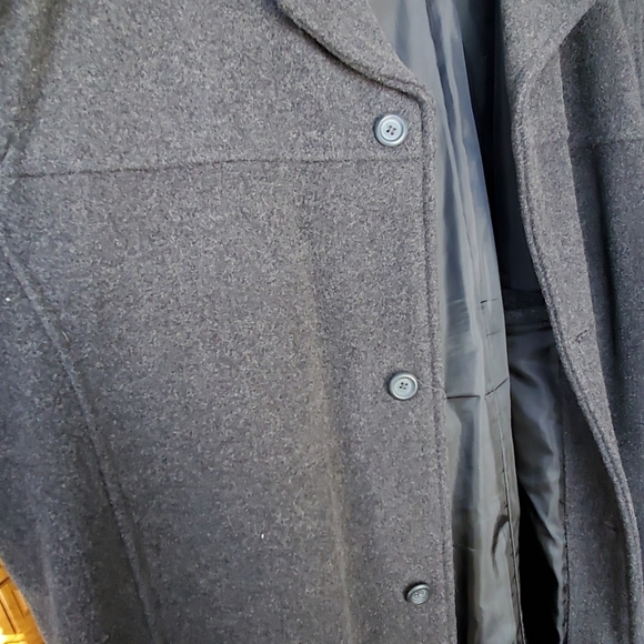 Coat - Picture 5 of 5